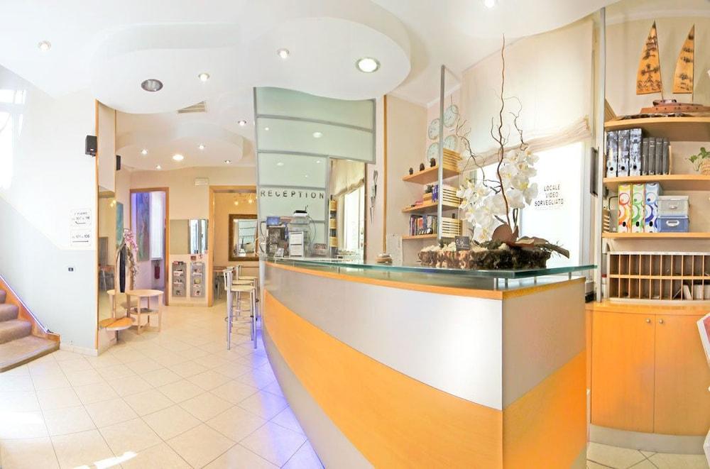 Hotel Astor Pisa Bagian luar foto