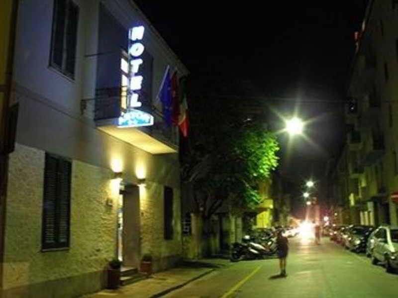 Hotel Astor Pisa Bagian luar foto