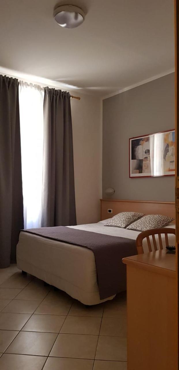 Hotel Astor Pisa Bagian luar foto